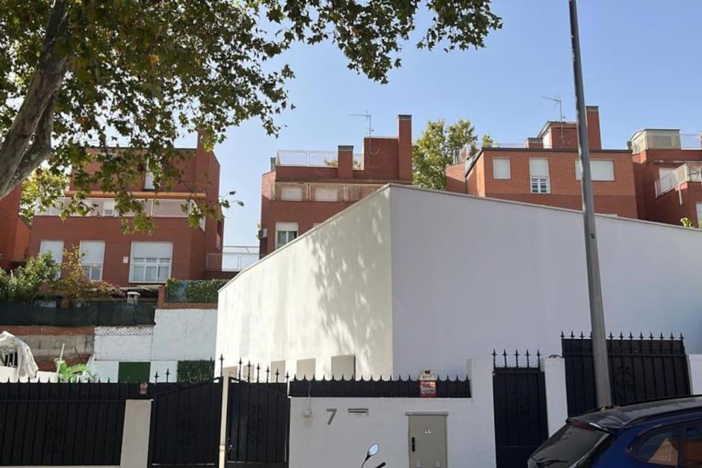 Apartamento Lr Ifema Madrid Exterior foto
